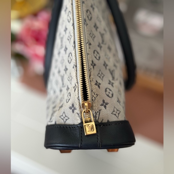 🎁Giftaway item🎁Louis Vuitton Alma Haut Monogram Mini Lin Bag - Picture 15 of 16
